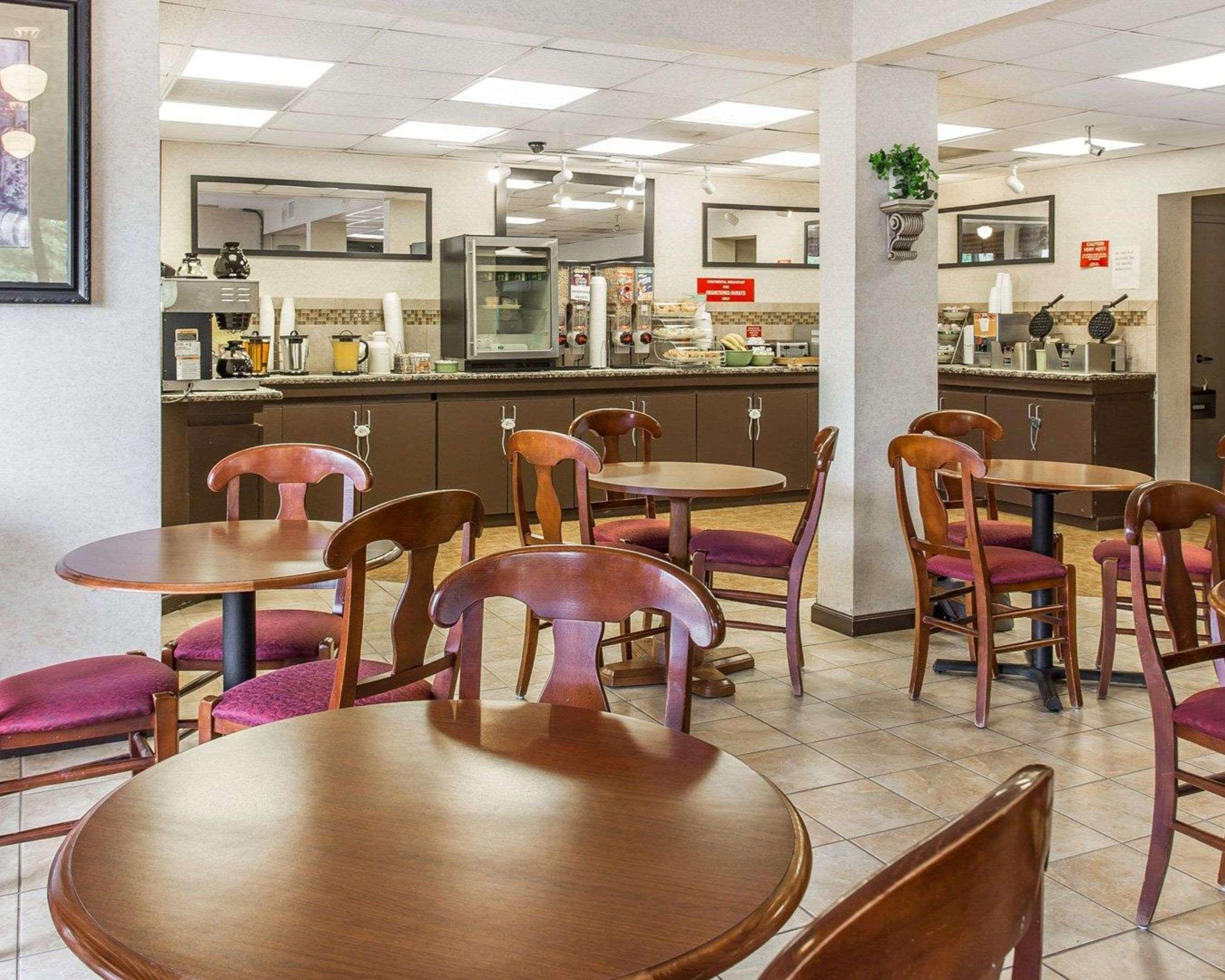 Quality Inn University Уинстон-Сейлем Экстерьер фото