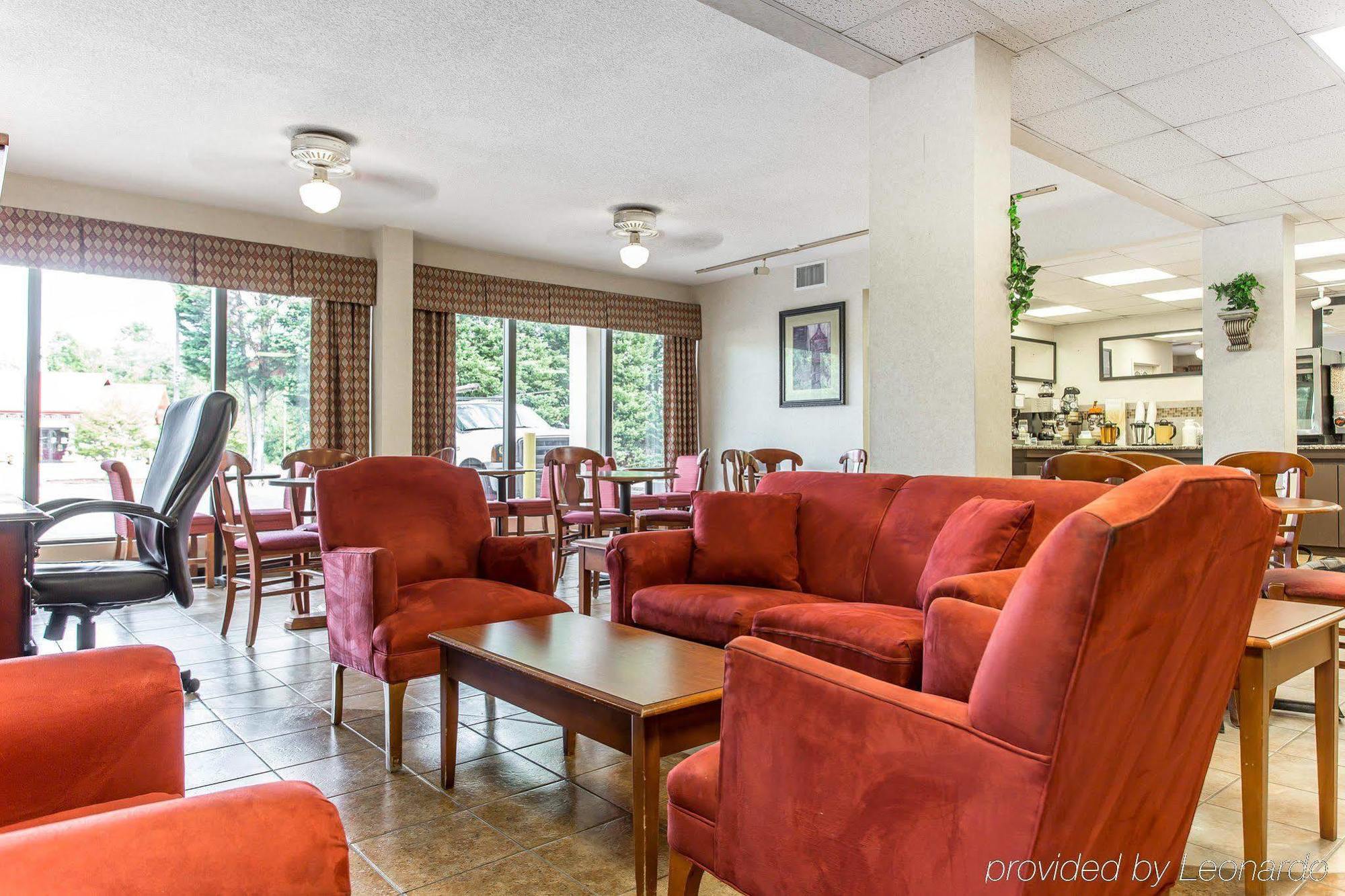 Quality Inn University Уинстон-Сейлем Экстерьер фото